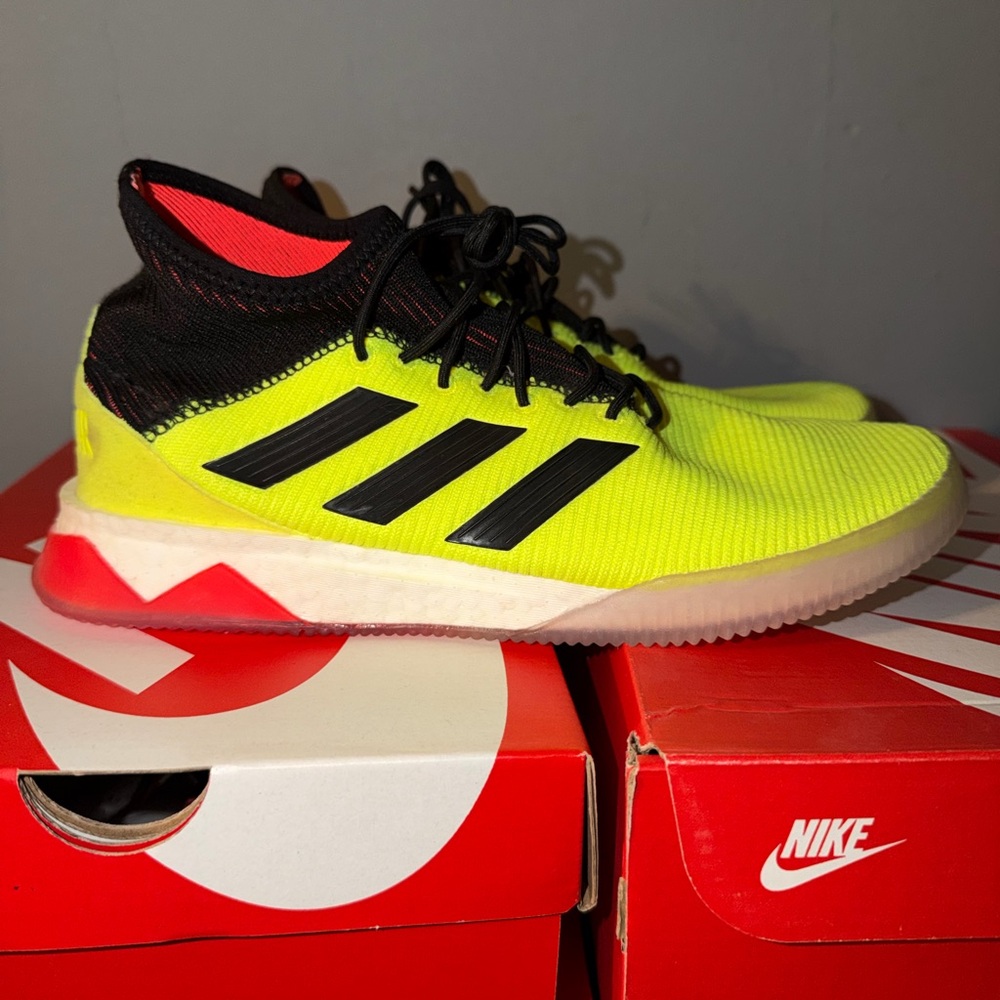 Adidas Predator Mens Shoes Size 9